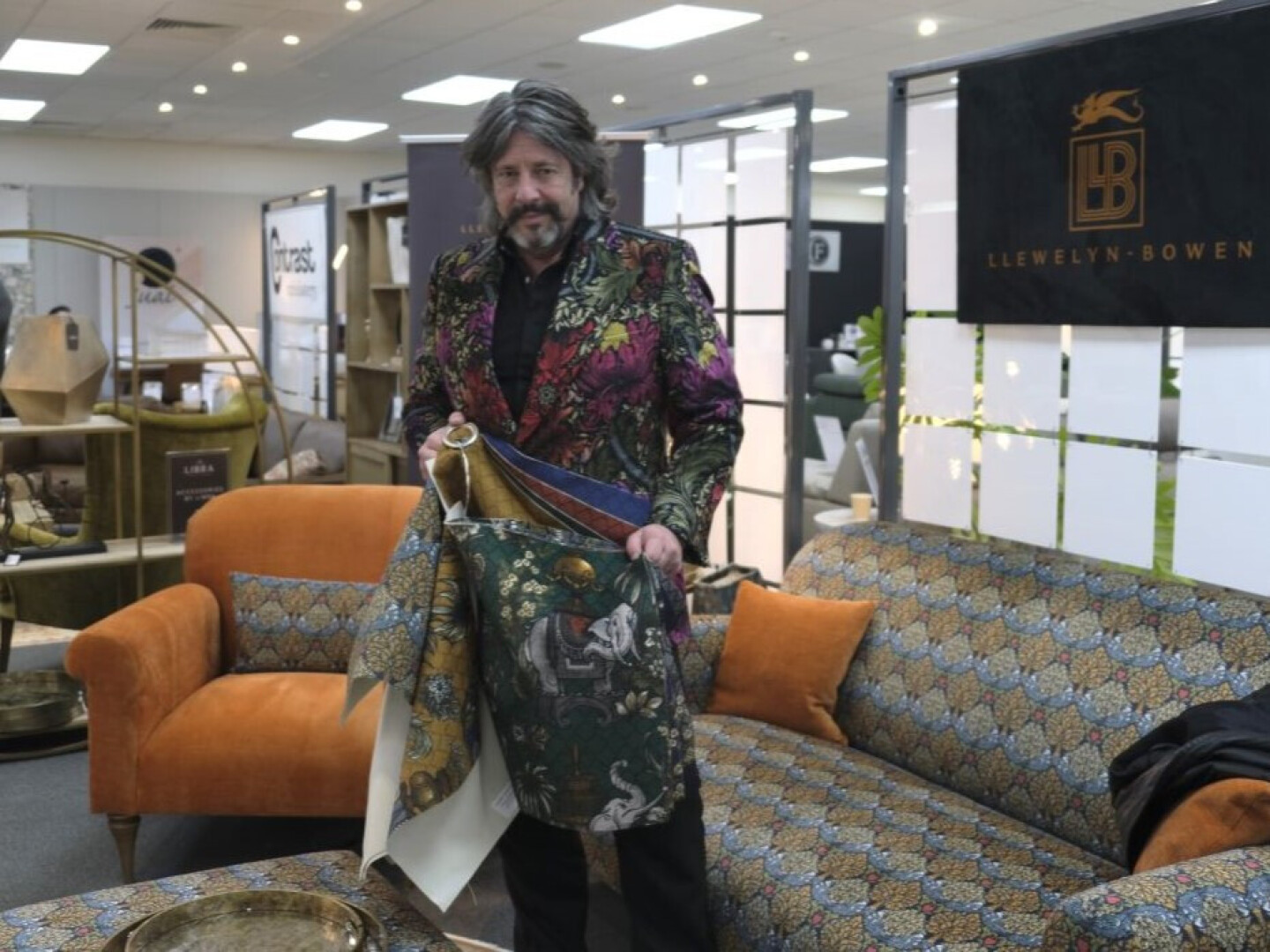 Furniture Exhibitor, Contrast Upholstery